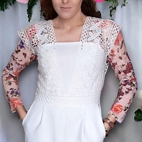 M • Suzy Shier • White Crochet Lace Detail Square Neckline Cropped Jumpsuit - Picture 3 of 7